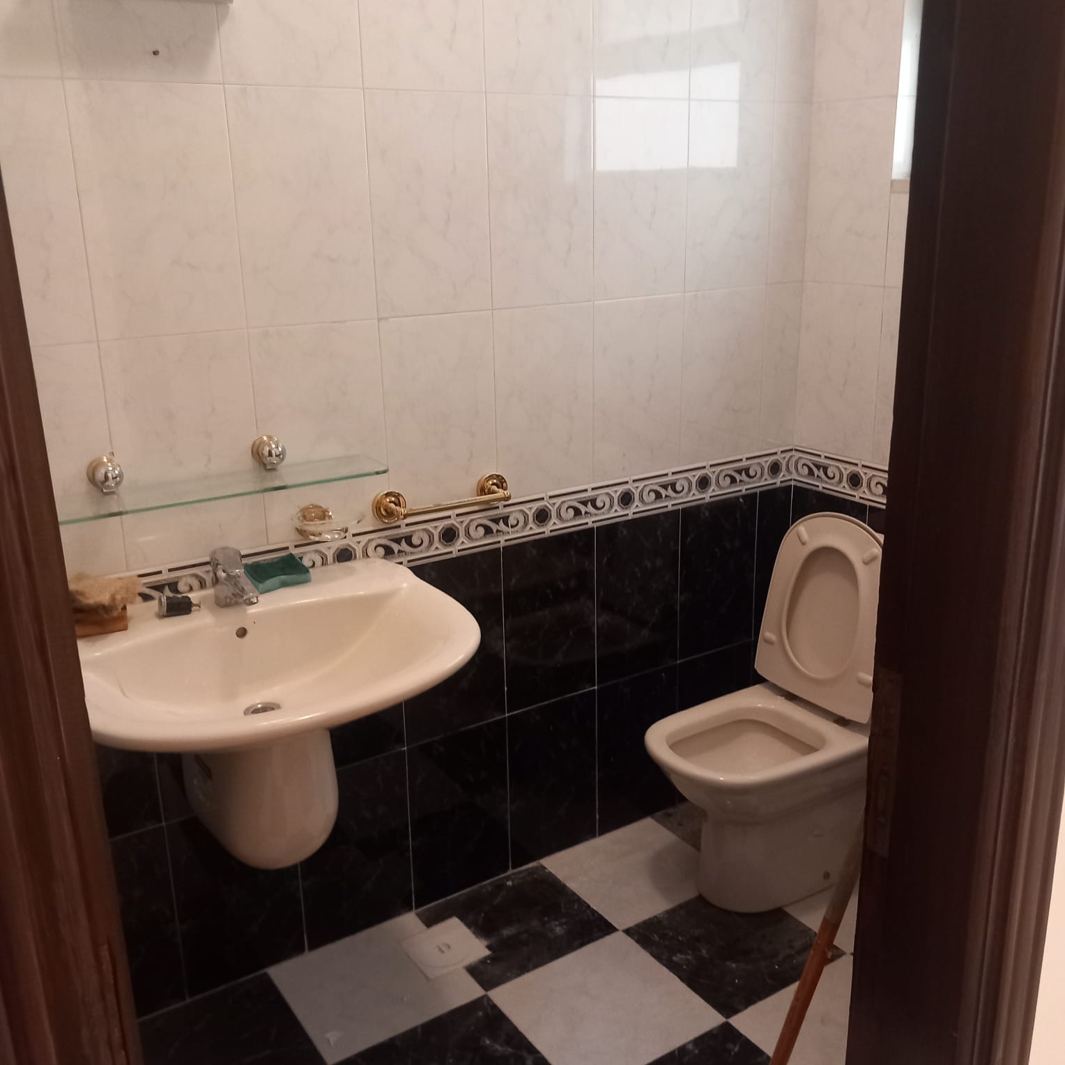 Modern apartment for sale - Property Image 9